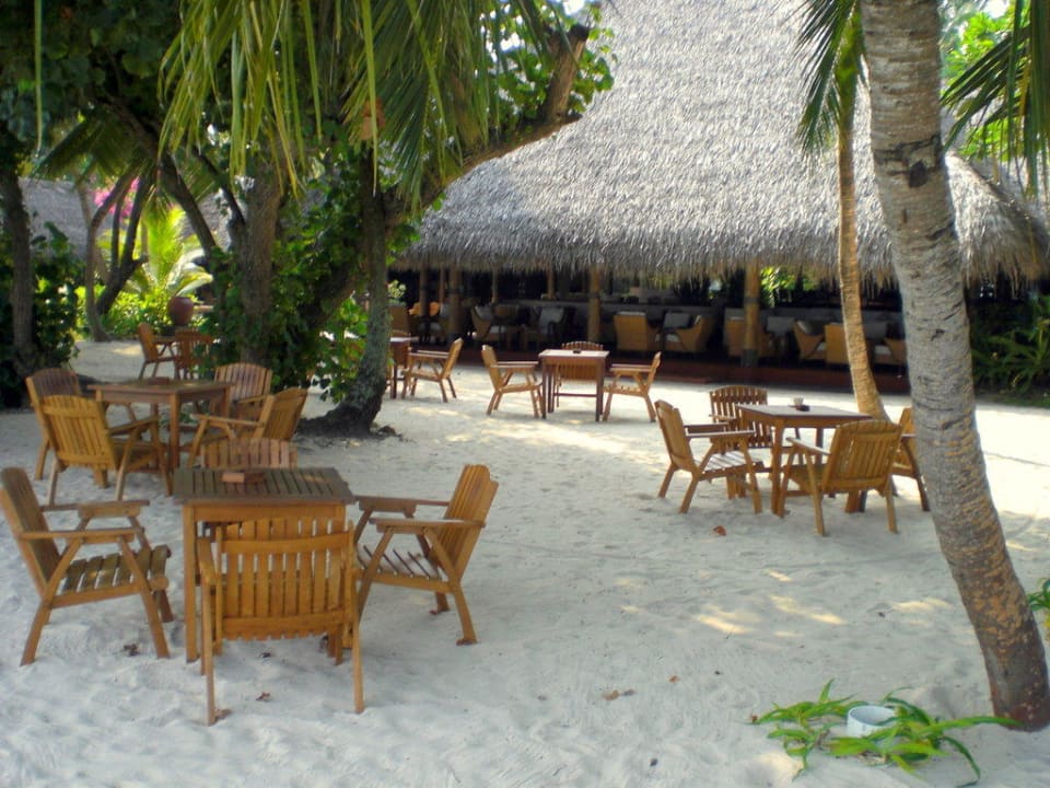 Dhoni Bar Kuramathi Maldives
