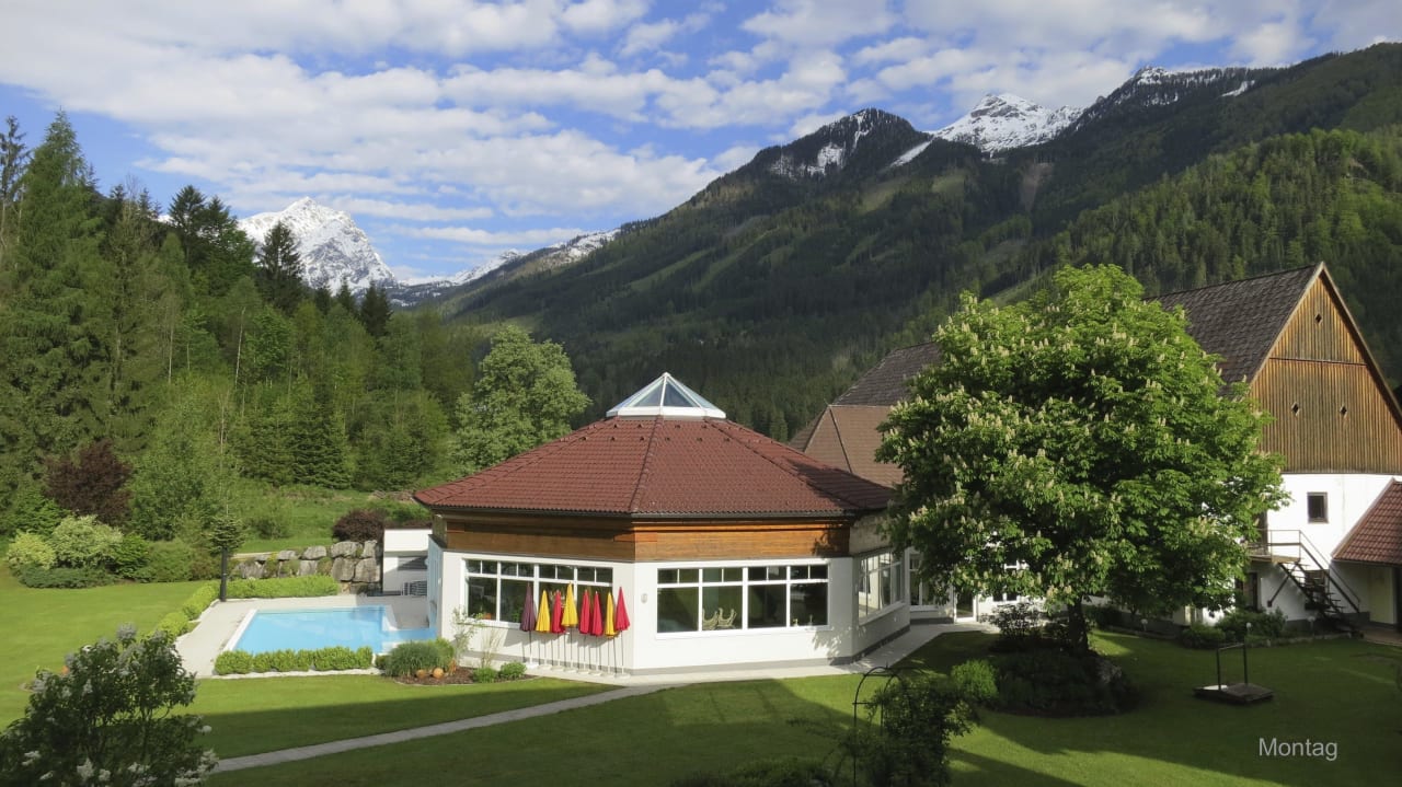 Badepavillon am Morgen Relax & Wanderhotel Poppengut