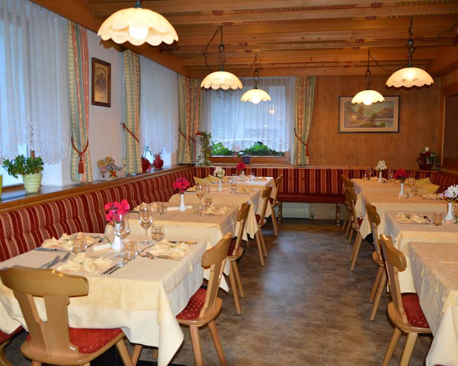 Speisesaal Albergo Gader Gasthof Gader