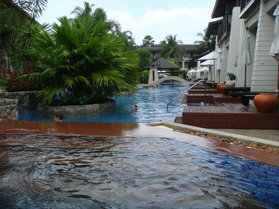 Poolansicht La Flora Khao Lak