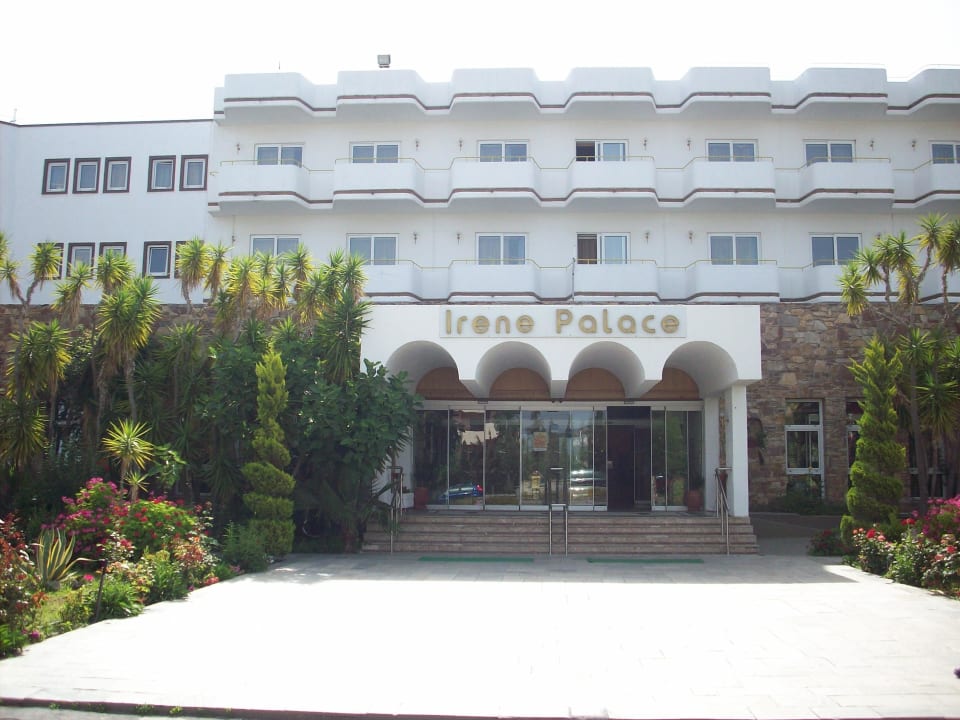 Eingang Hotel Irene Palace Irene Palace Beach Resort Club alltoura