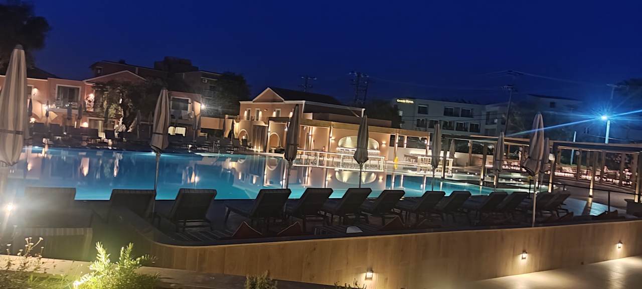 Pool Sentido Apollo Palace