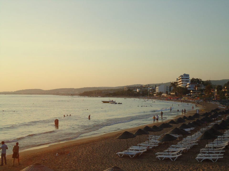 Strand am Abend Aska Hotel Just in Beach