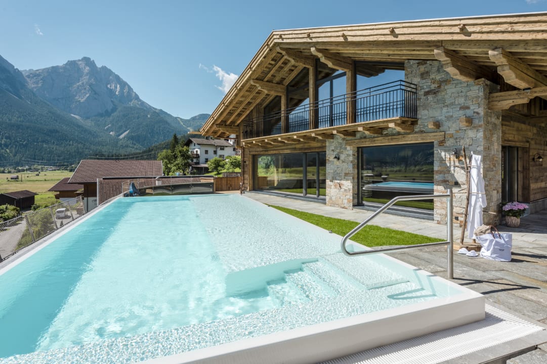 Pool Hotel Post Lermoos