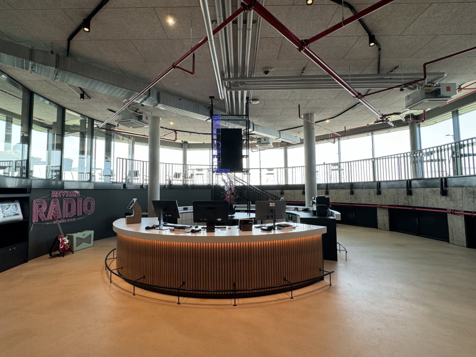 Lobby REVERB by Hard Rock Hamburg