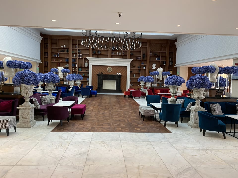 Lobby Astor Garden Hotel