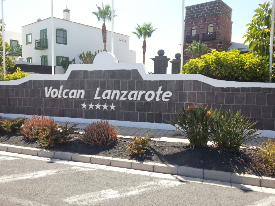Eingang Hotel LIVVO Volcan Lanzarote