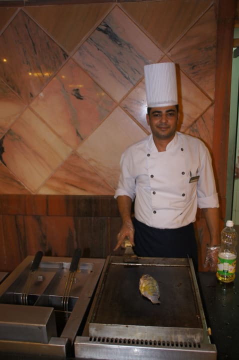 13 Februar  Three Corners Happy Life Beach Resort