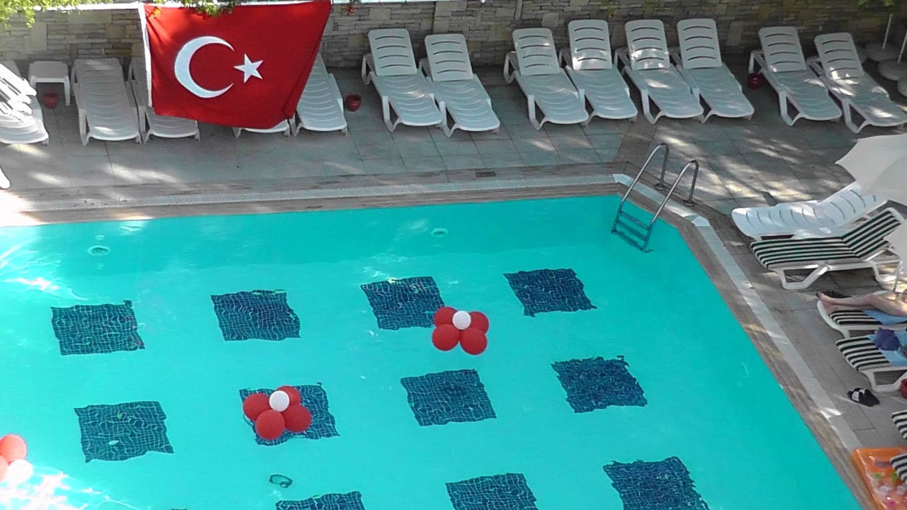 Kleine Poolanlage Trendy Side Beach Hotel - Adults only