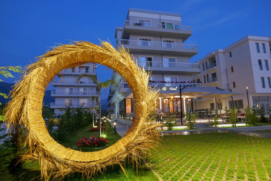 Außenansicht The Peak Hotel & Lounge