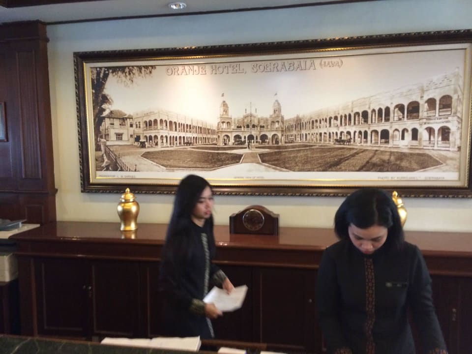 Friendly reception Hotel Majapahit Surabaya