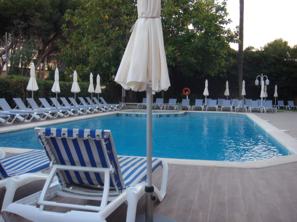 Ruhepool vor dem Haupthaus R2 Lago Playa Park