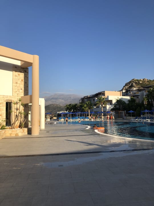 Pool Grand Hotel Holiday Resort