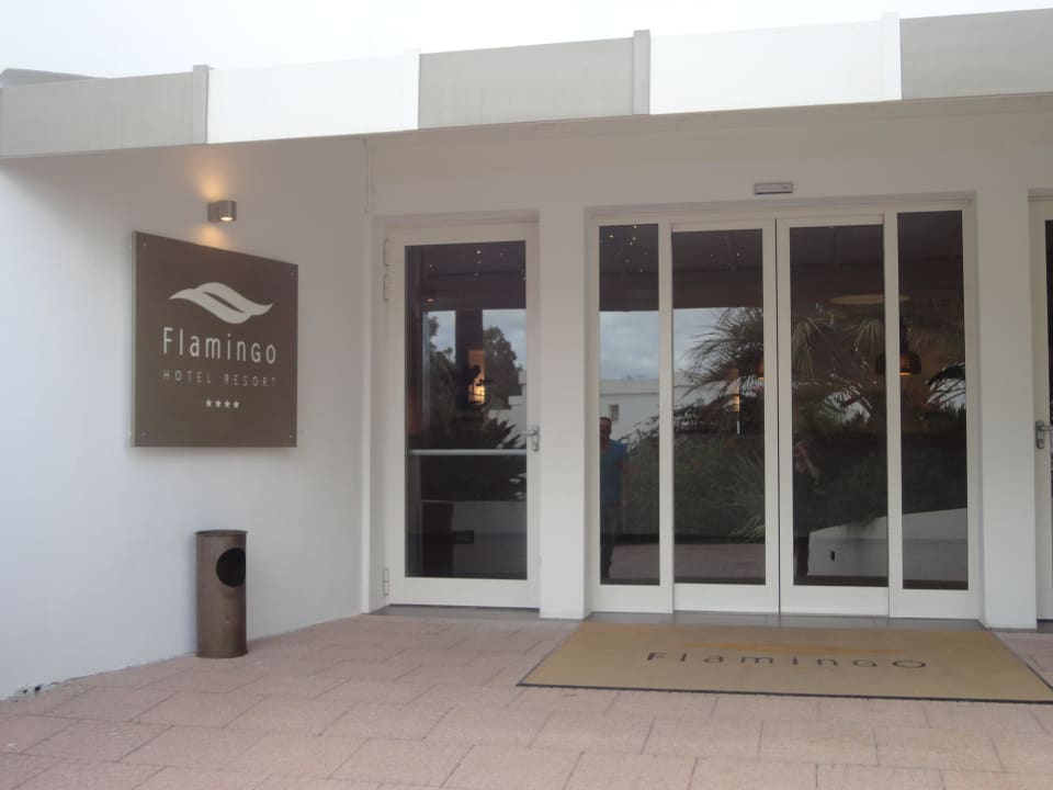 Haupteingang Hotel Flamingo Resort