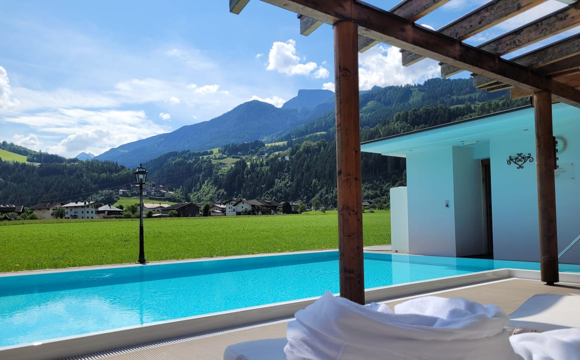 Pool Theresa - Wellness & Genießer Hotel