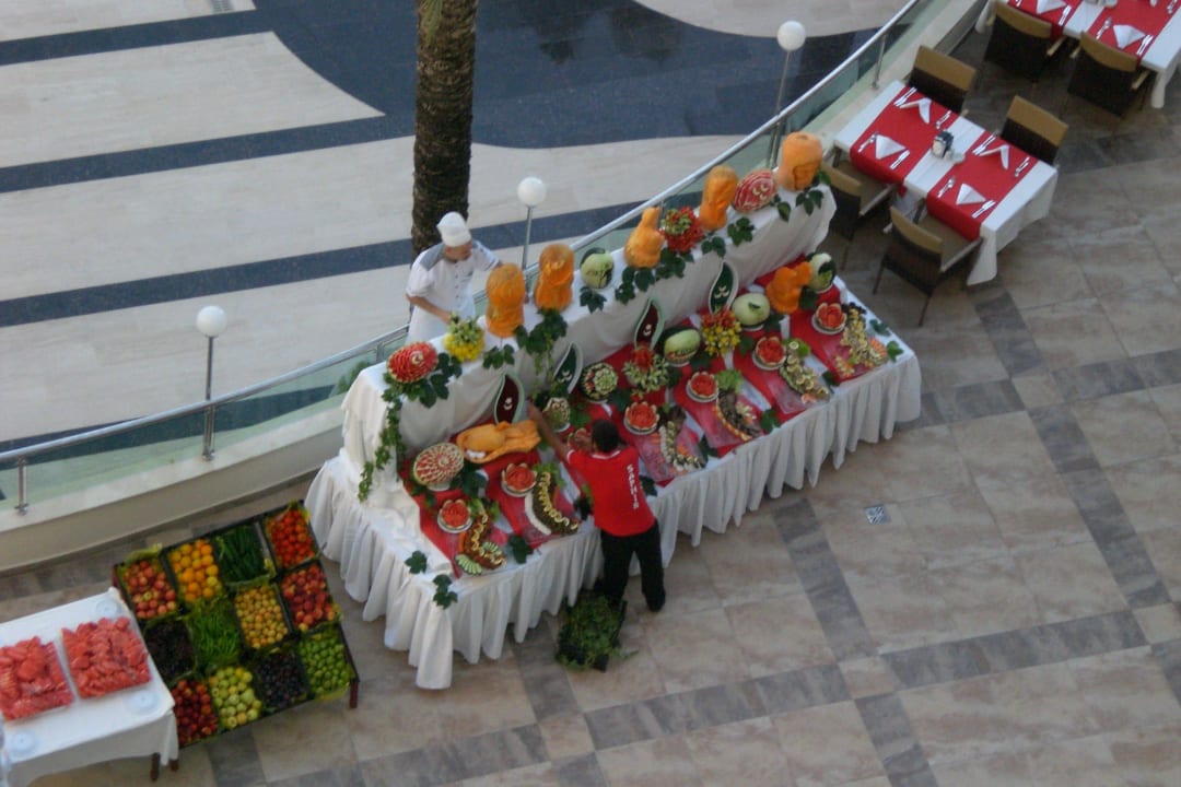 Aufbau für den türkischen Abend Saphir Resort & Spa