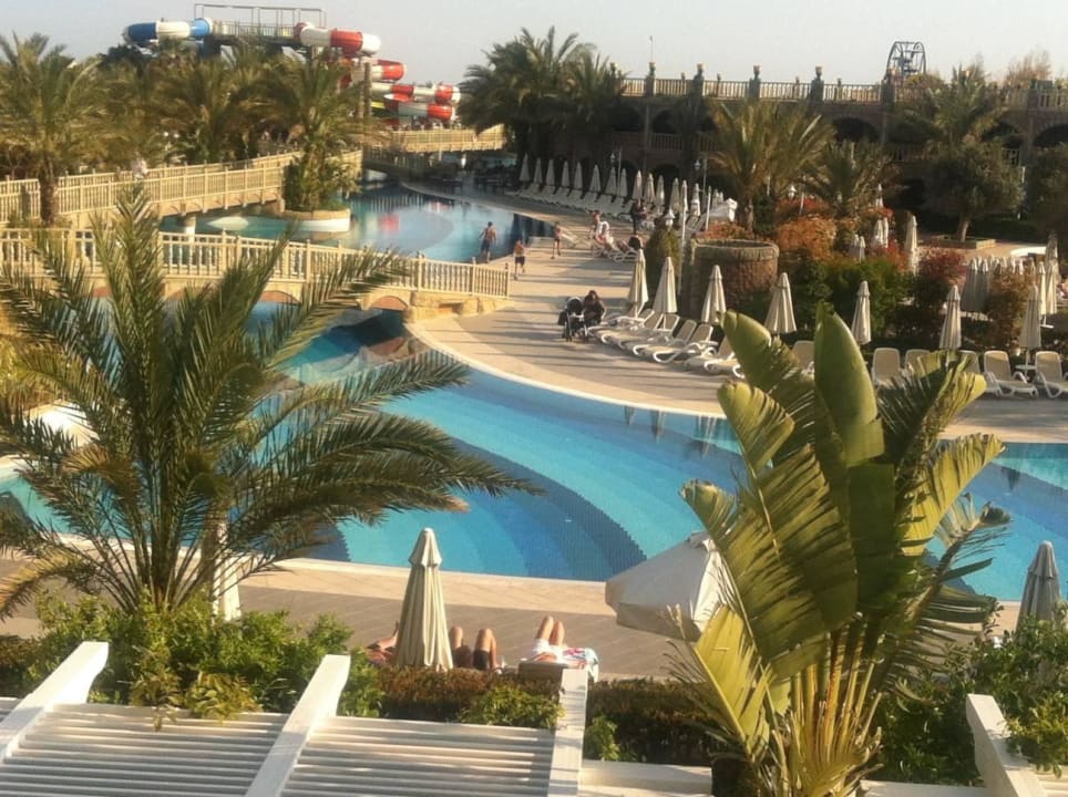 Pool und Garten Royal Holiday Palace