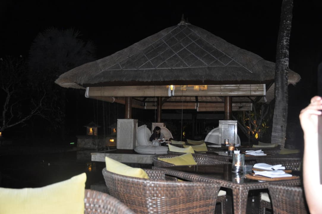 Gemütlich am Abend AYANA Resort Bali