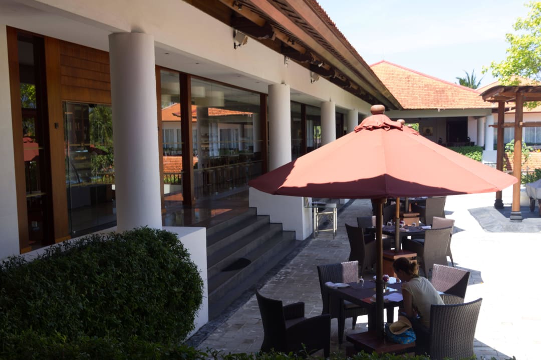 Café Cornerstone The Laguna A Luxury Collection Resort & Spa
