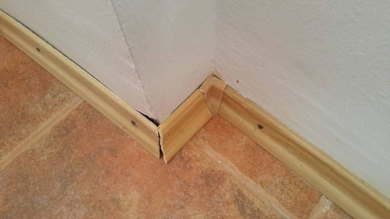 Schmutzig und Dreckig, wo man auch hinschaut..!! Hotel Erma