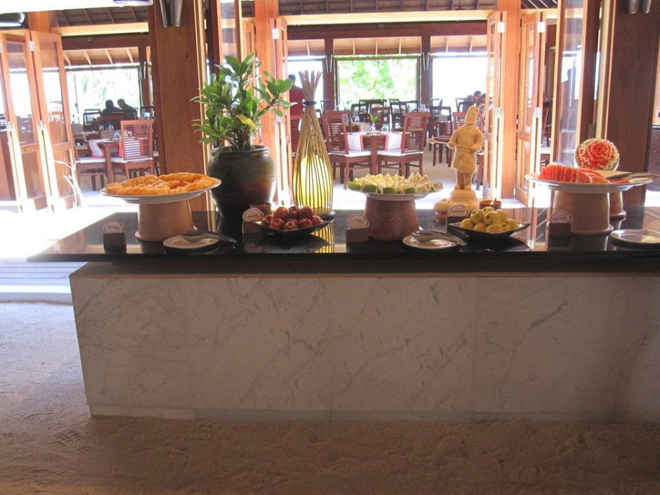 Teil-Büffet Vilamendhoo Island Resort & Spa