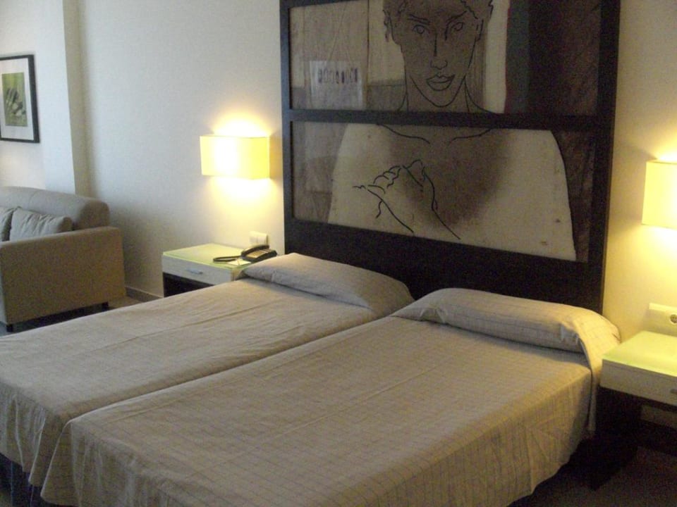 Große Betten H10 Estepona Palace