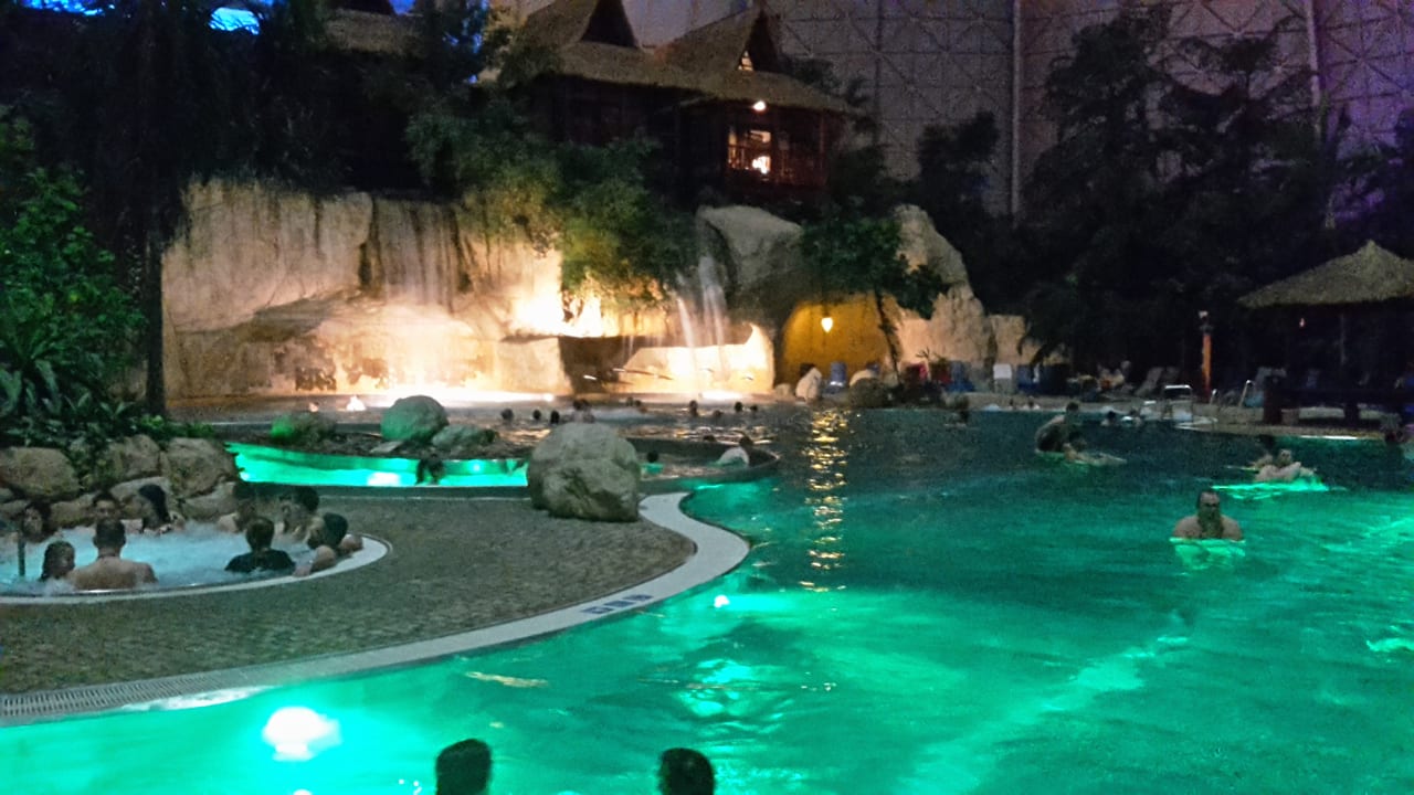 Pool Tropical Islands Resort