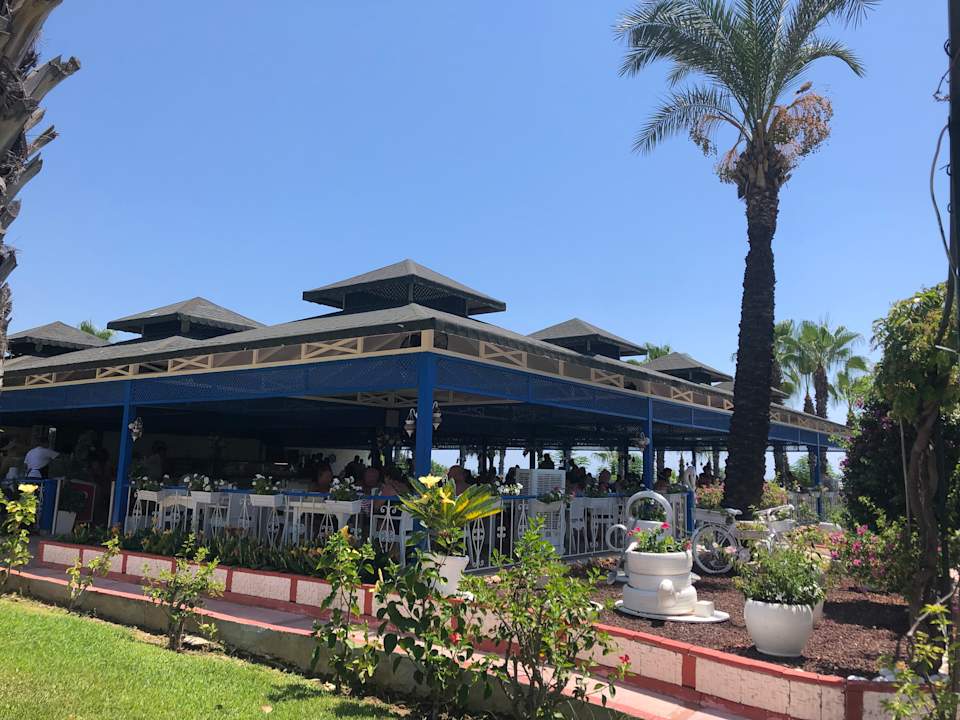 Gartenanlage Hotel Turan Prince