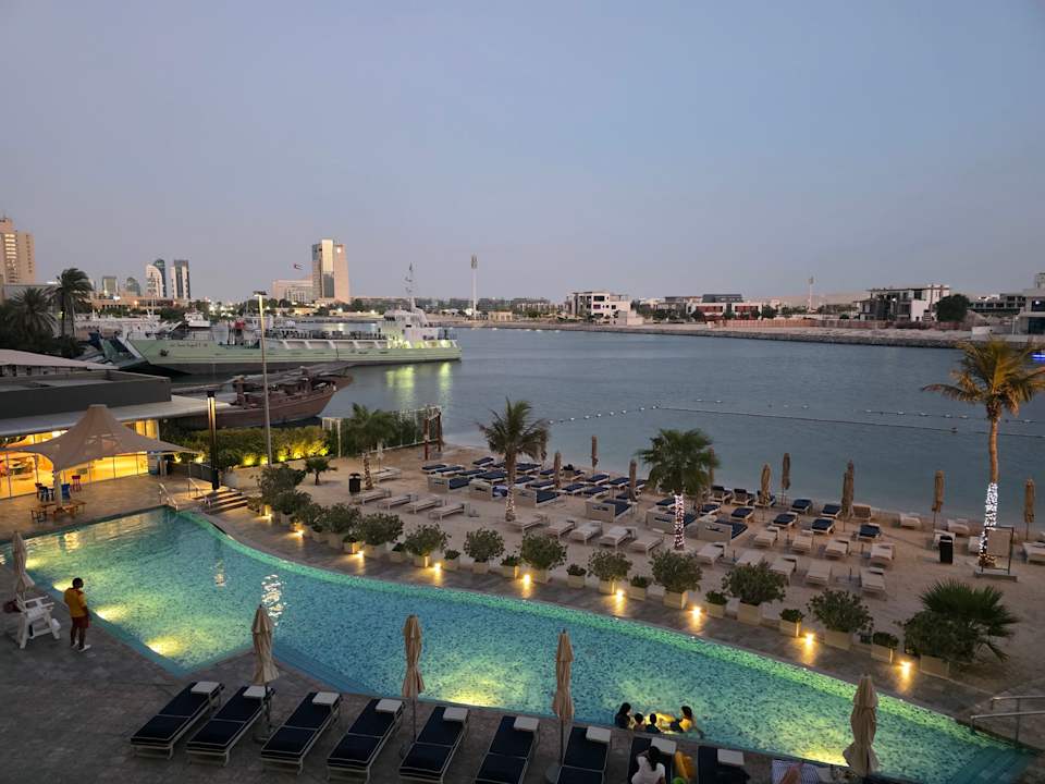 Pool Conrad Abu Dhabi Etihad Towers