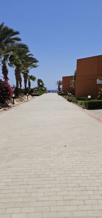 Gartenanlage Three Corners Happy Life Beach Resort