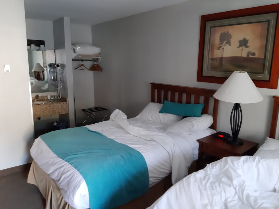 Zimmer Hotel Tonquin Inn