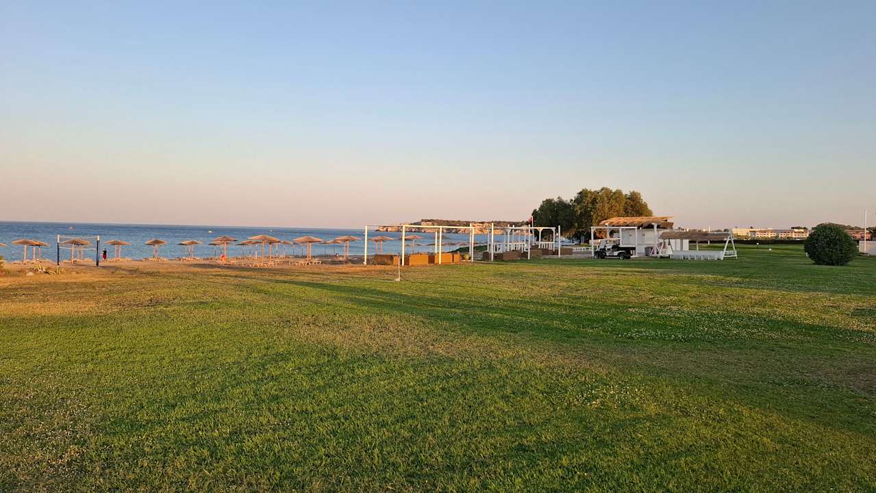 Strand Asterias Beach Resort