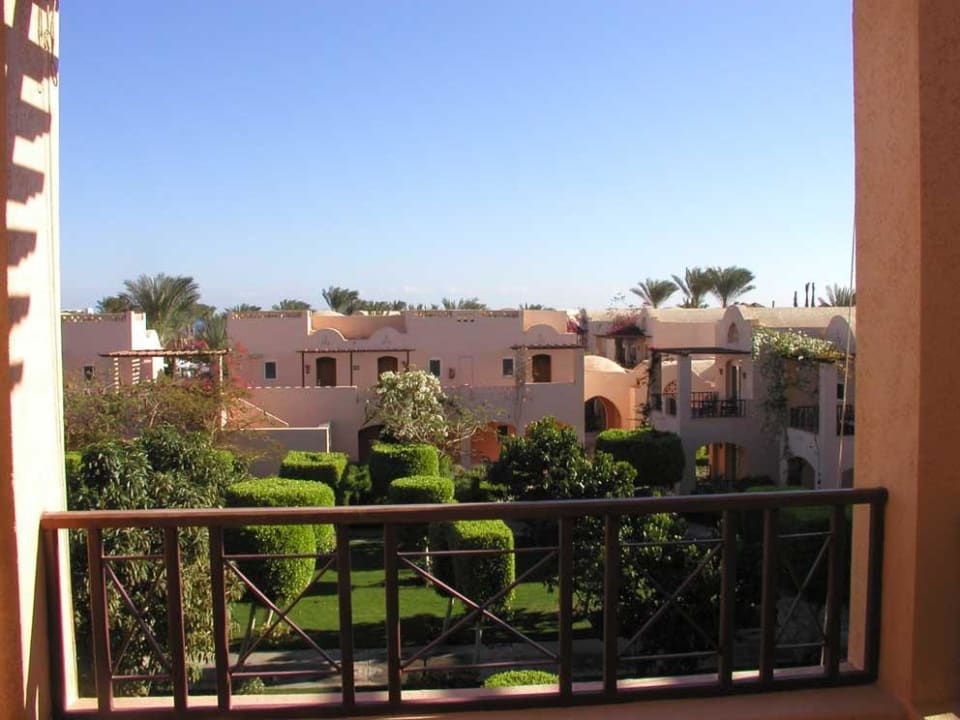 Blick vom Balkon Richtung Meer Iberotel Makadi Beach