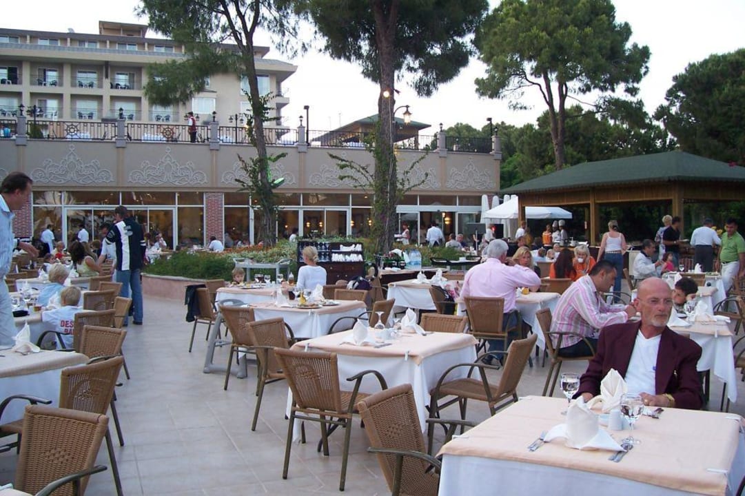 Terrasse kurz vor dem Öffnen Papillon Ayscha