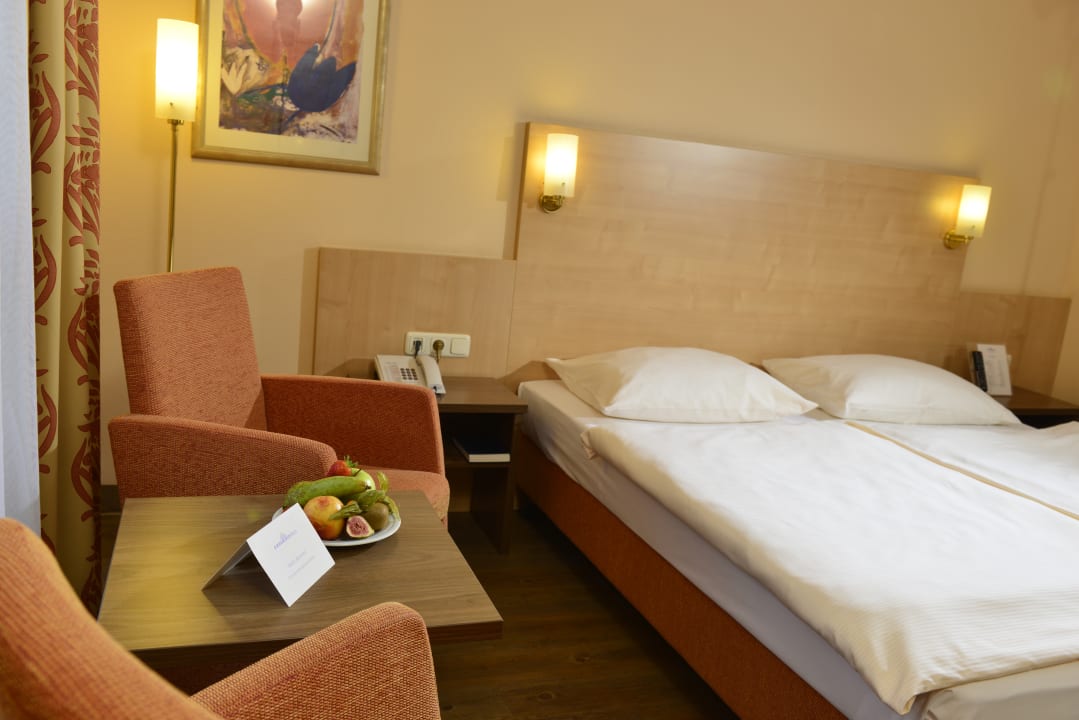 Zimmer ECONTEL Hotel München