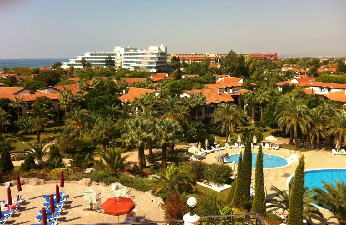 111 Starlight Resort Hotel