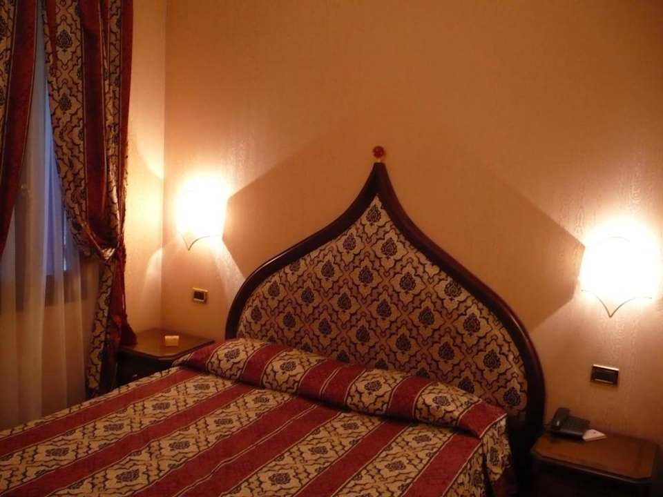 Hotelzimmer 2 Hotel Ai Mori D'Oriente