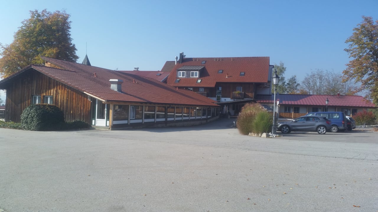 Außenansicht 1. Bier & Wohlfühlhotel Gut Riedelsbach