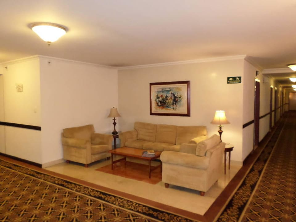 Vista de hall en pasillo GHL Hotel Tequendama Bogotá