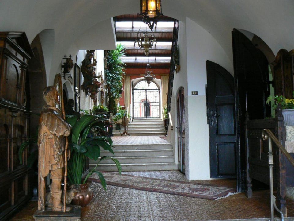 Foyer Schloss Hotel Korb