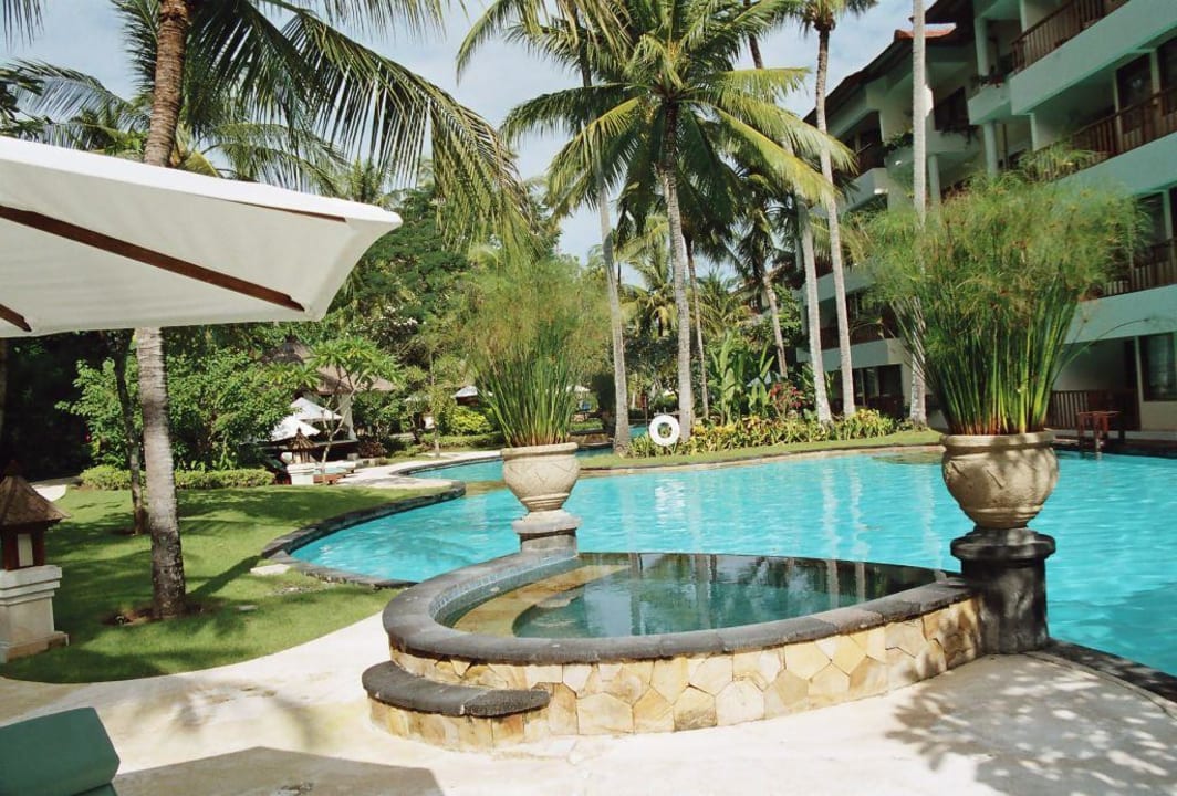 Sitzbecke im Lagunenbereich The Laguna A Luxury Collection Resort & Spa