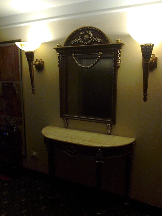 Floor lobby Hotel HP Tower One Brasov