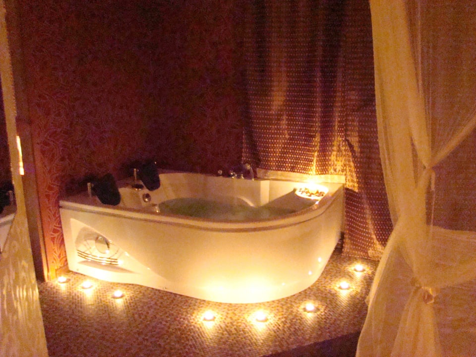 Kąpiel Kleopatry Hotel Azzun Orient SPA & Wellness