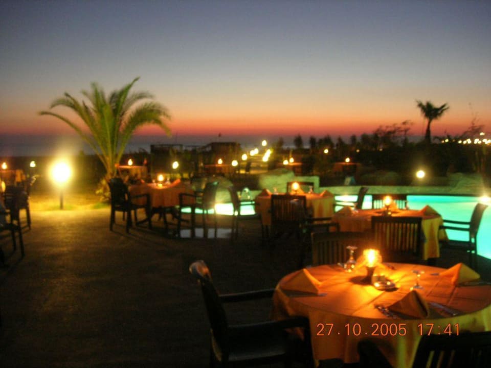 Wasserfall-Restaurant Sunrise Resort Hotel