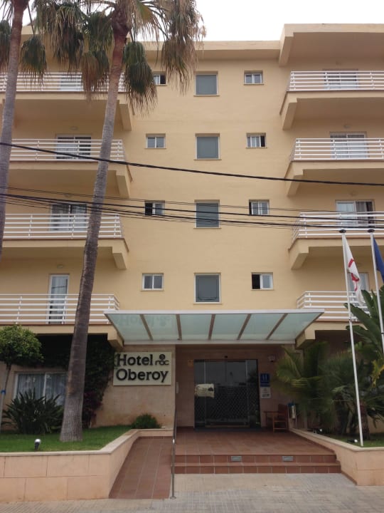 Hoteleingang Roc Oberoy