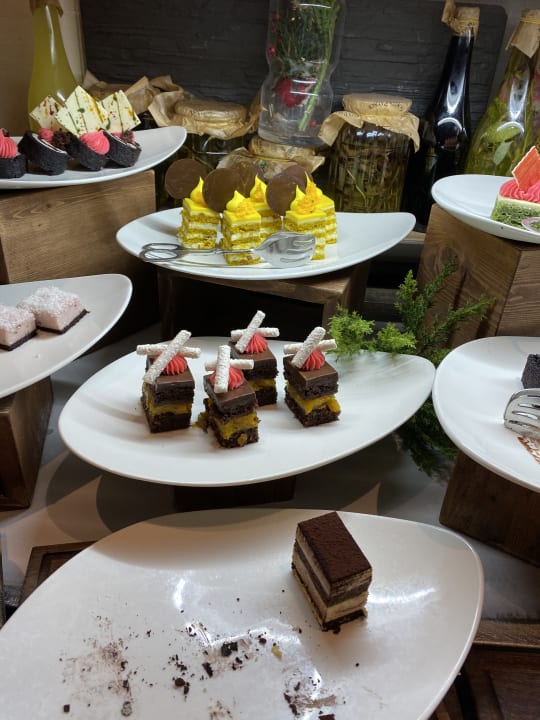 Gastro Lord's Palace Hotel