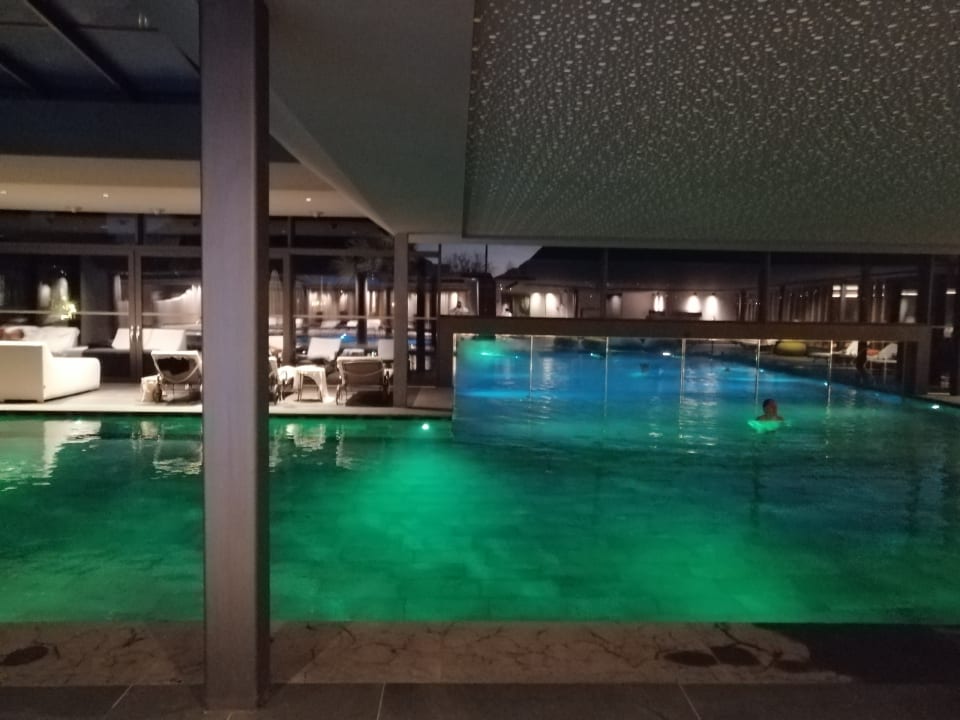 Pool Weinegg Wellviva Resort