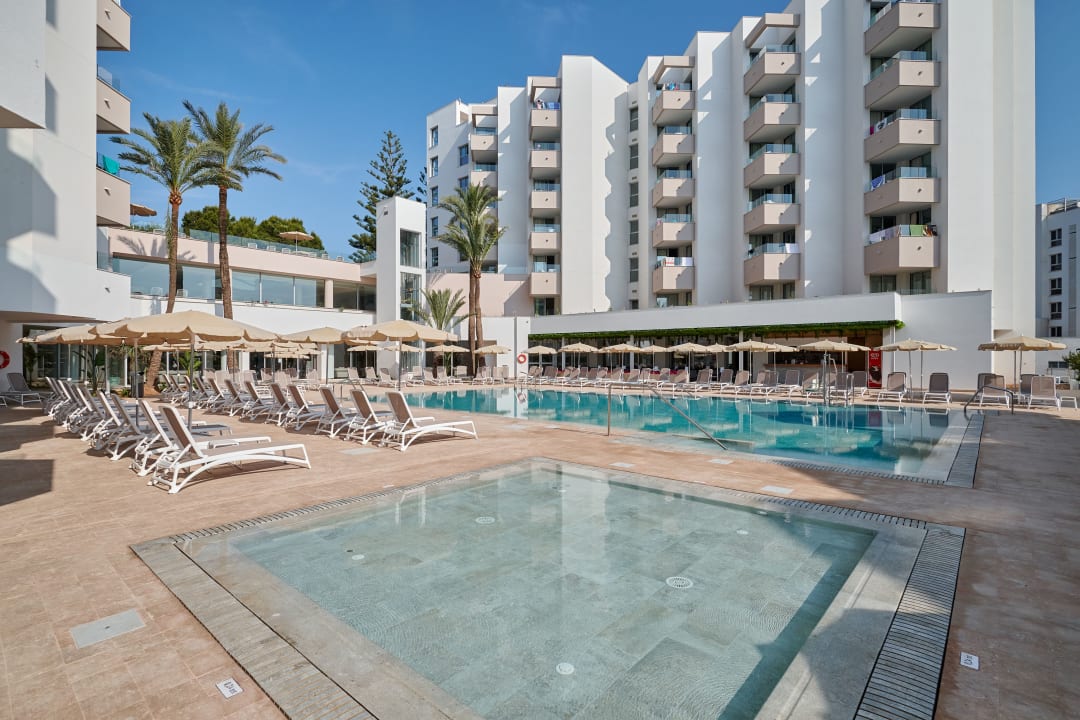 Pool Hipotels Bahia Grande