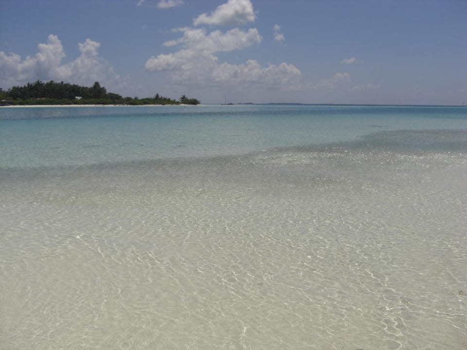 Strand Südseite Meeru Maldives Resort Island