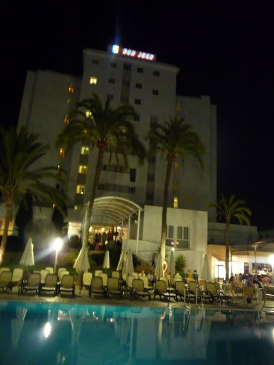 Pool bei Nacht Hipotels Don Juan